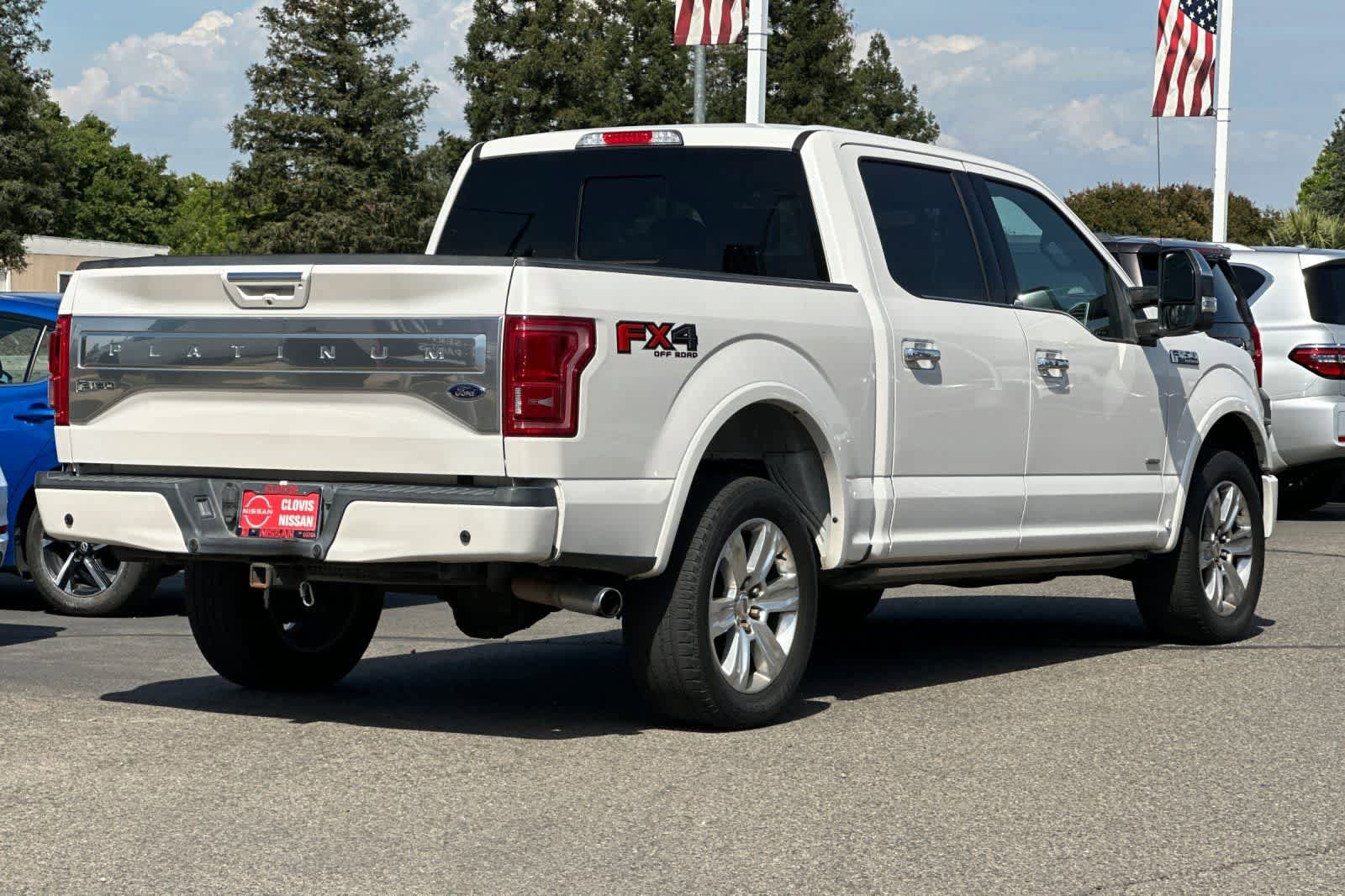 Used 2015 Ford F150 Platinum w/ Equipment Group 701A Luxury AWD/4WD image 3