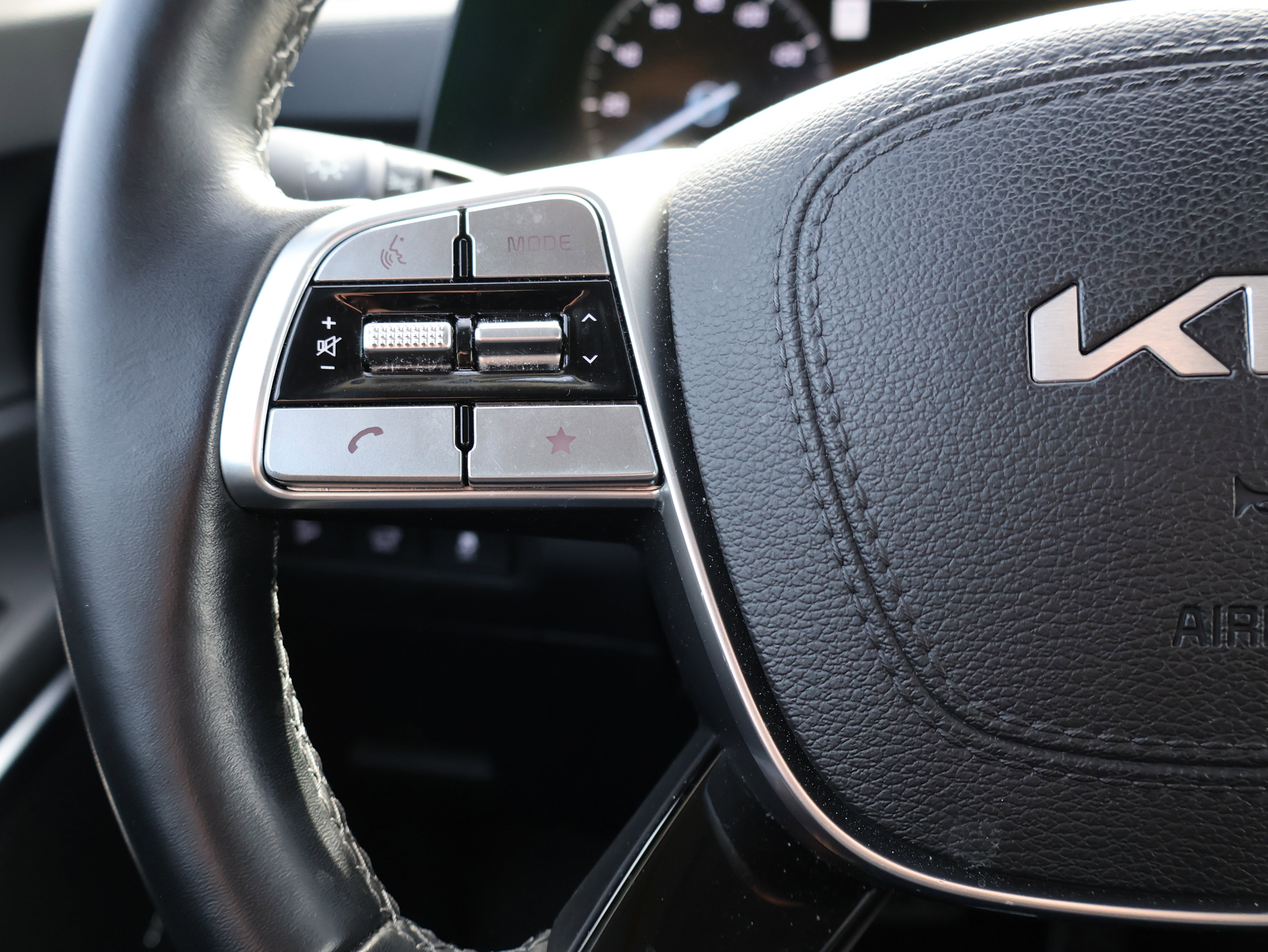 Used 2024 Kia Telluride SX Prestige image 32