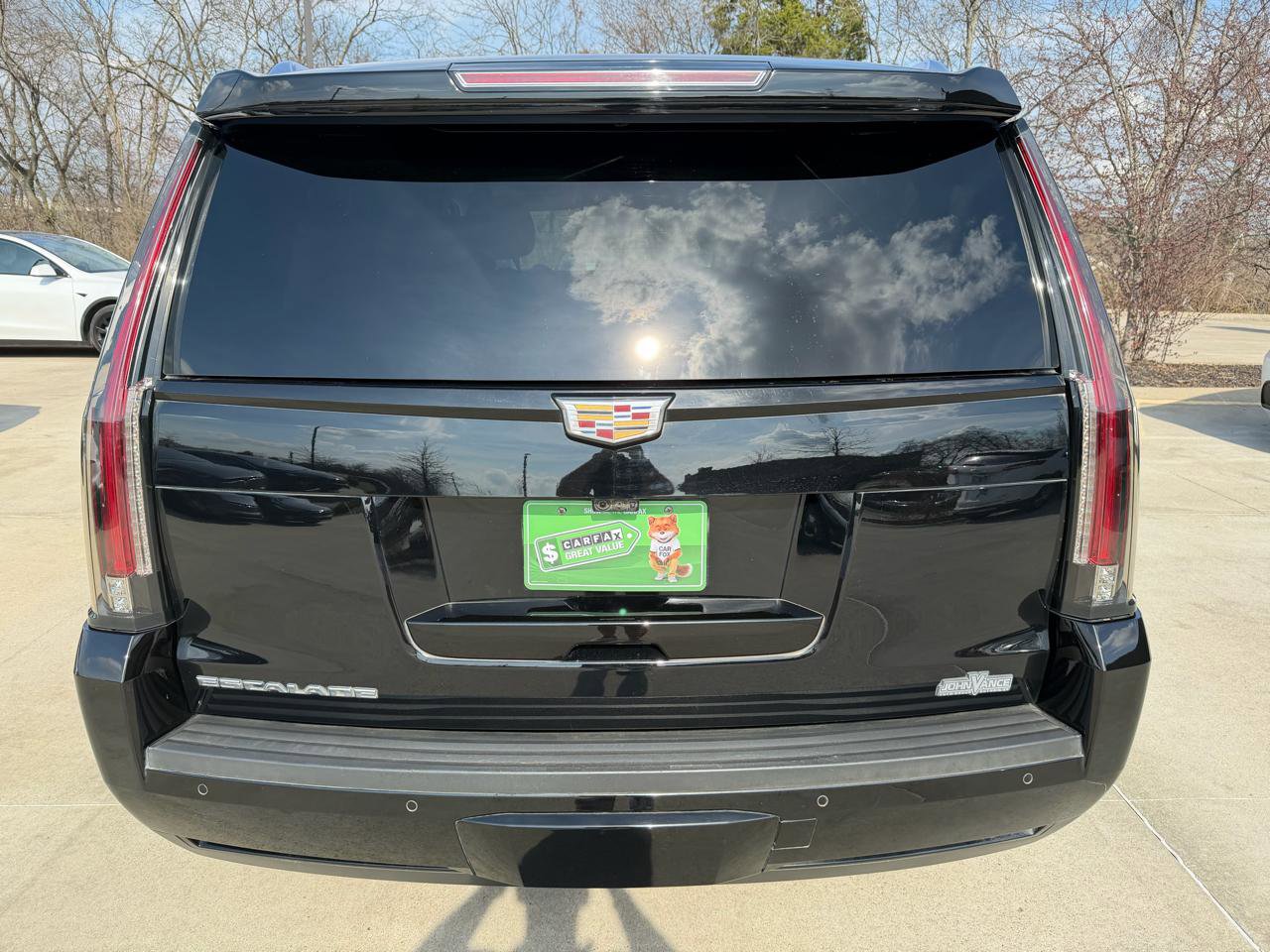 Used 2020 Cadillac Escalade Premium Luxury w/ Escalade Sport Edition image 6