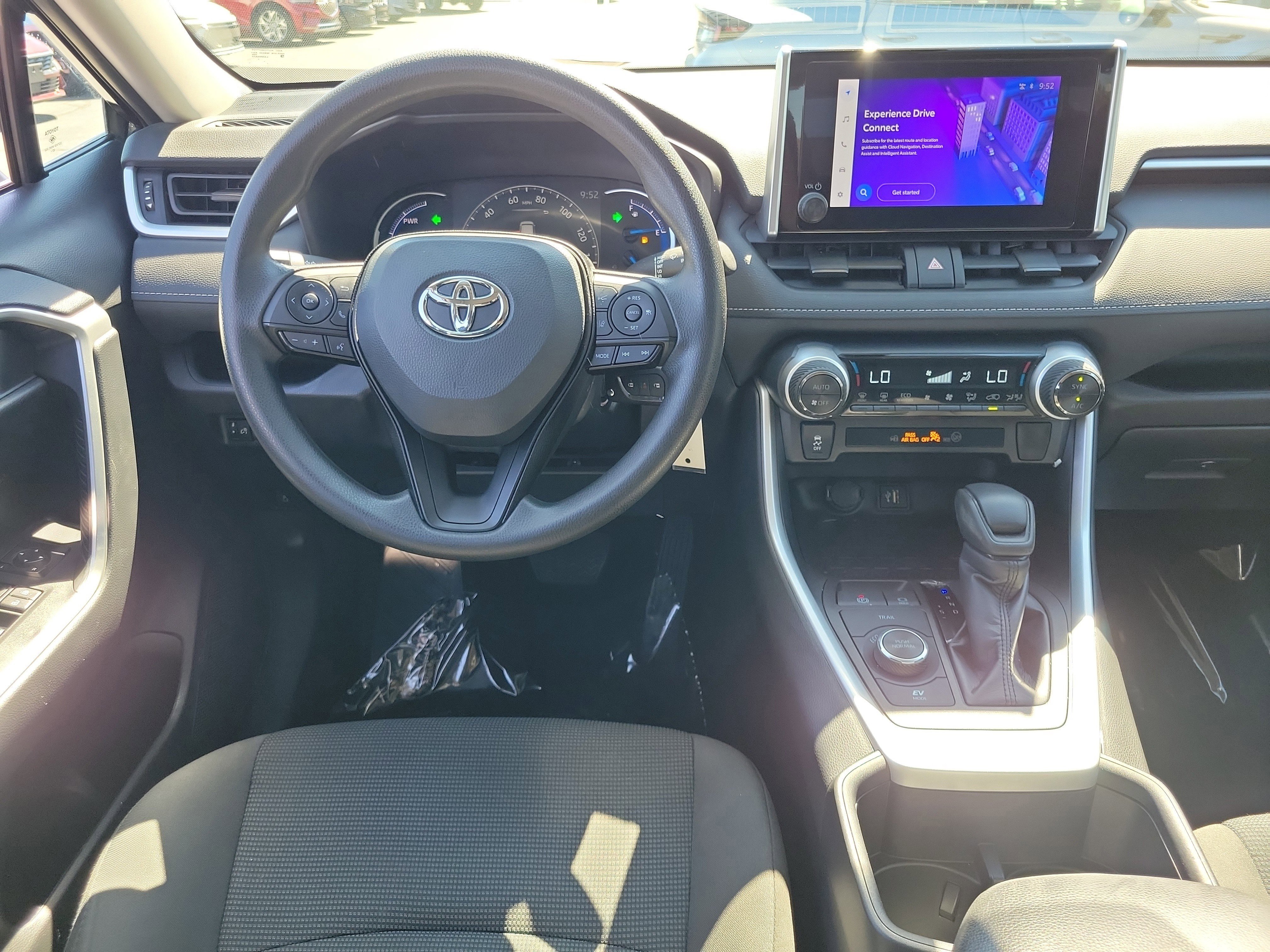 Used 2024 Toyota RAV4 LE AWD/4WD image 10