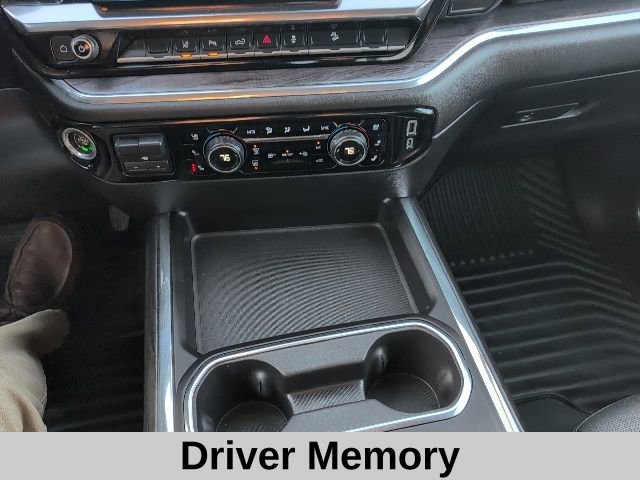 Used 2024 Chevrolet Silverado 2500 LTZ w/ LTZ Convenience Package image 6