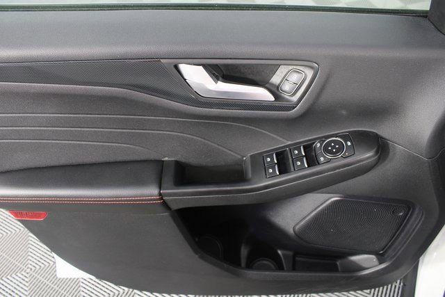 Used 2025 Ford Escape ST-Line w/ Tech Pack #1 image 13