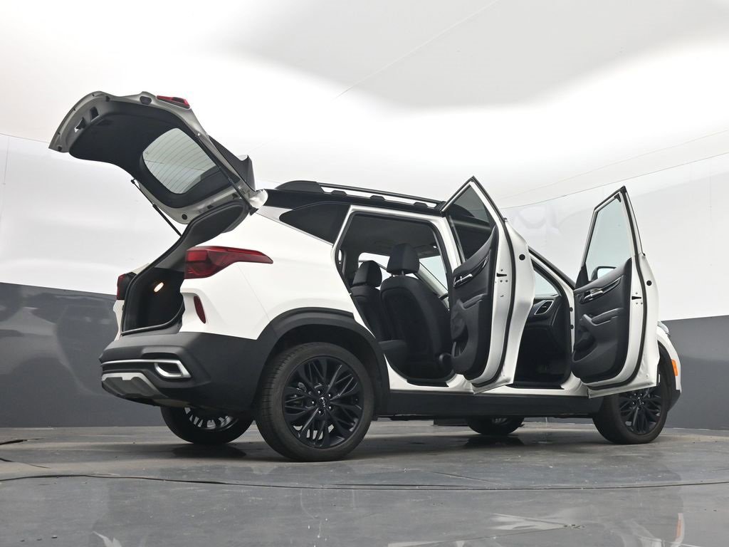 Used 2022 Kia Seltos Nightfall Edition image 33