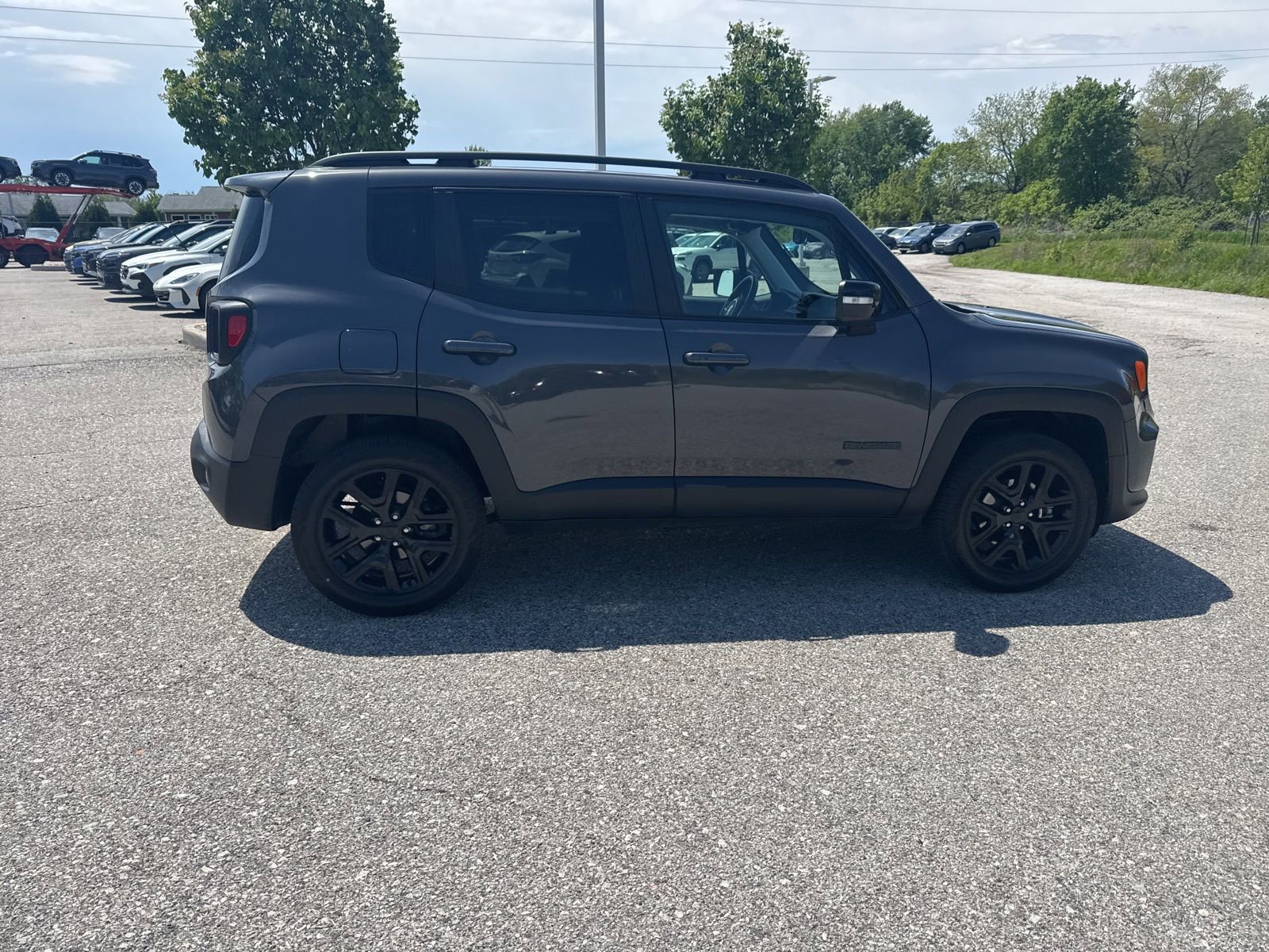Used 2023 Jeep Renegade Altitude w/ Convenience Group I AWD/4WD image 12