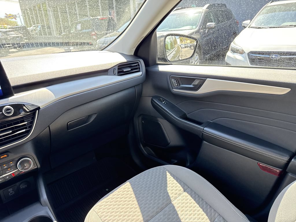 Used 2022 Ford Escape SE w/ Convenience Package AWD/4WD image 16