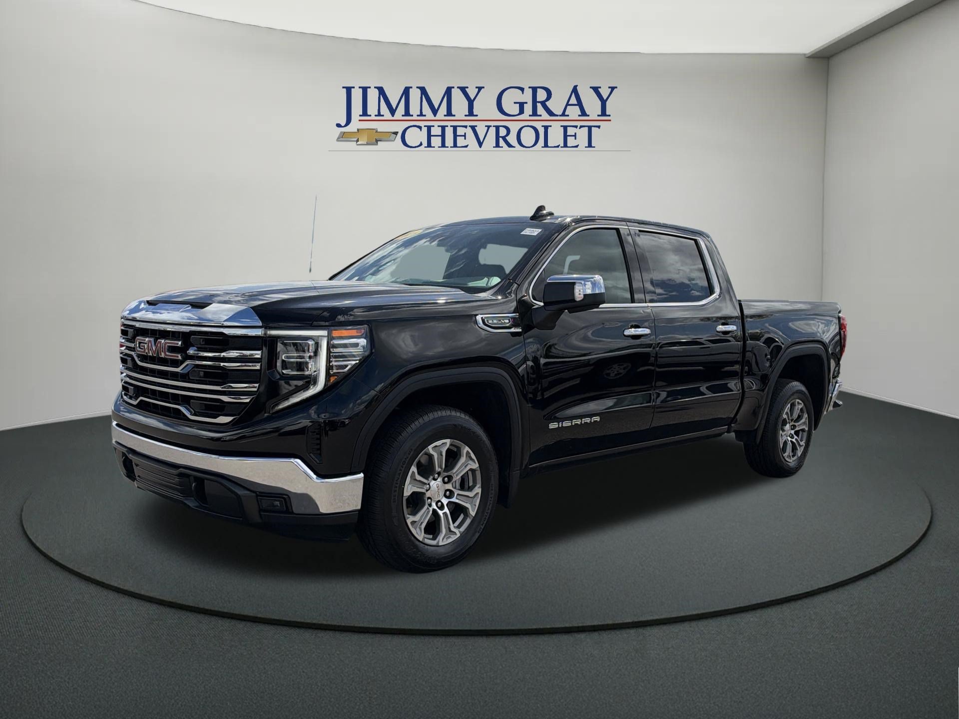 Used 2025 GMC Sierra 1500 SLT RWD image 1