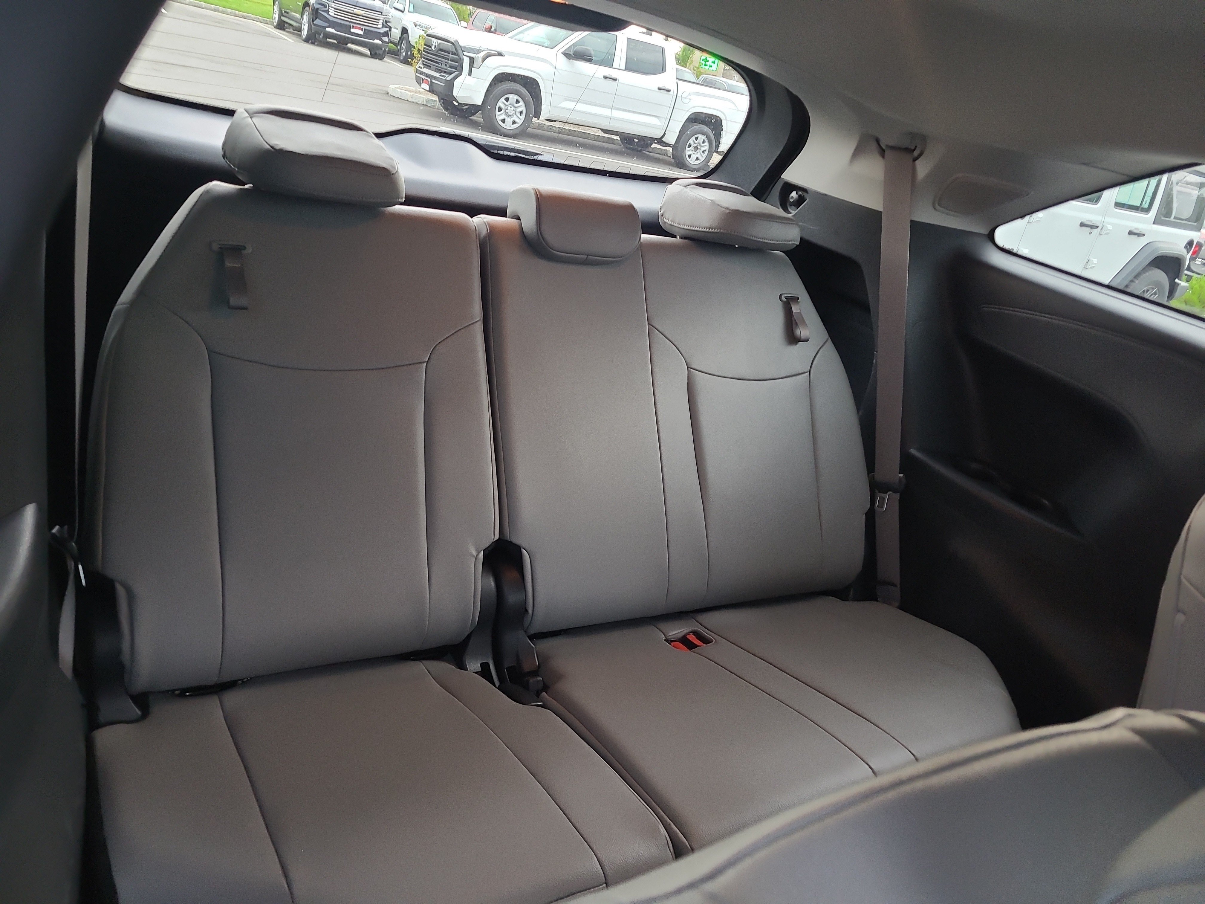 Certified 2025 Toyota Sienna XLE w/ XLE Plus Package AWD/4WD image 29