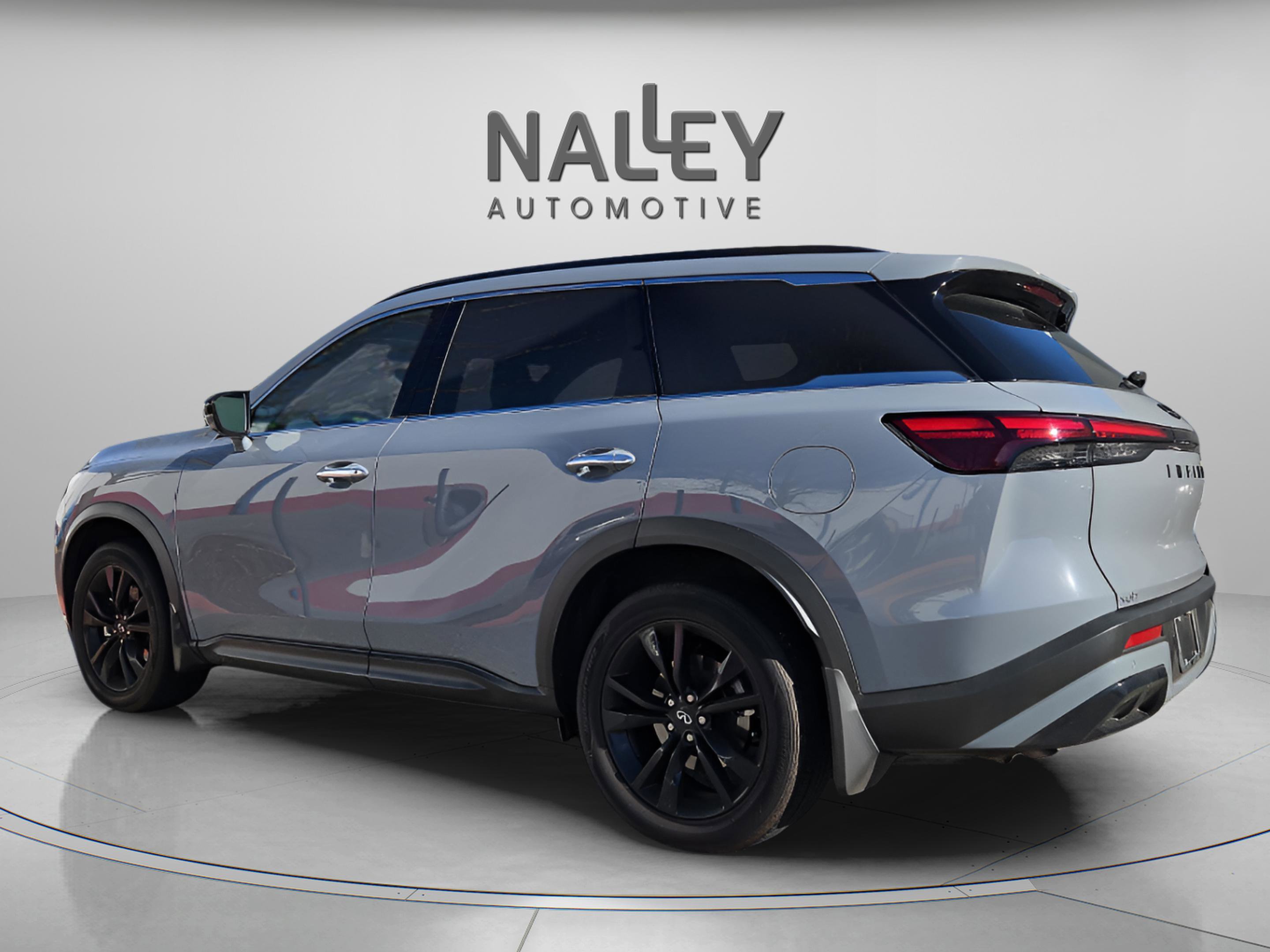 Certified 2025 INFINITI QX60 Luxe w/ Black Edition image 4