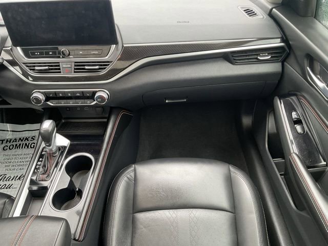 Used 2023 Nissan Altima 2.5 SR w/ SR Premium Package FWD image 9