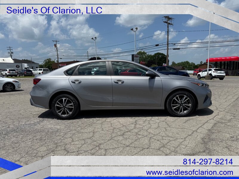Used 2023 Kia Forte LXS w/ LXS Technology Package FWD image 4
