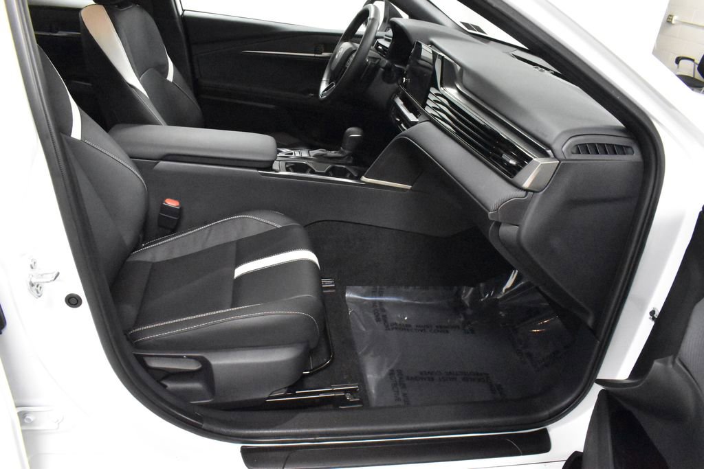 Certified 2025 Toyota Camry SE image 14