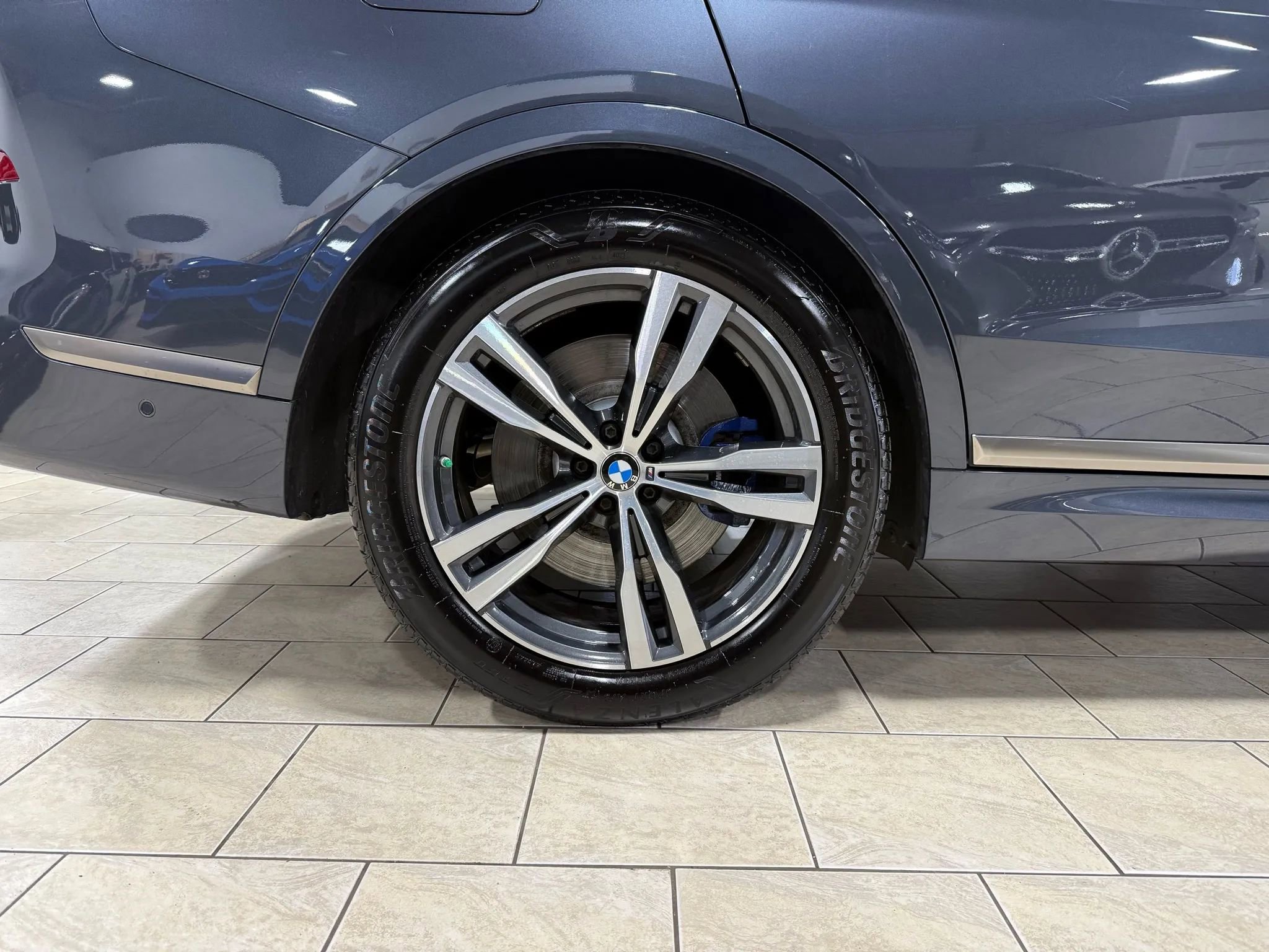 Used 2021 BMW X7 M50i image 33