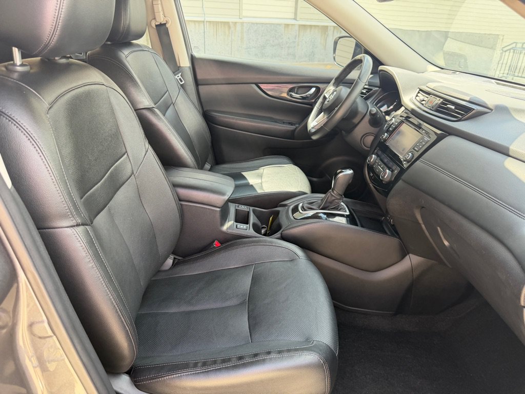 Used 2017 Nissan Rogue SL w/ SL Premium Package AWD/4WD image 29