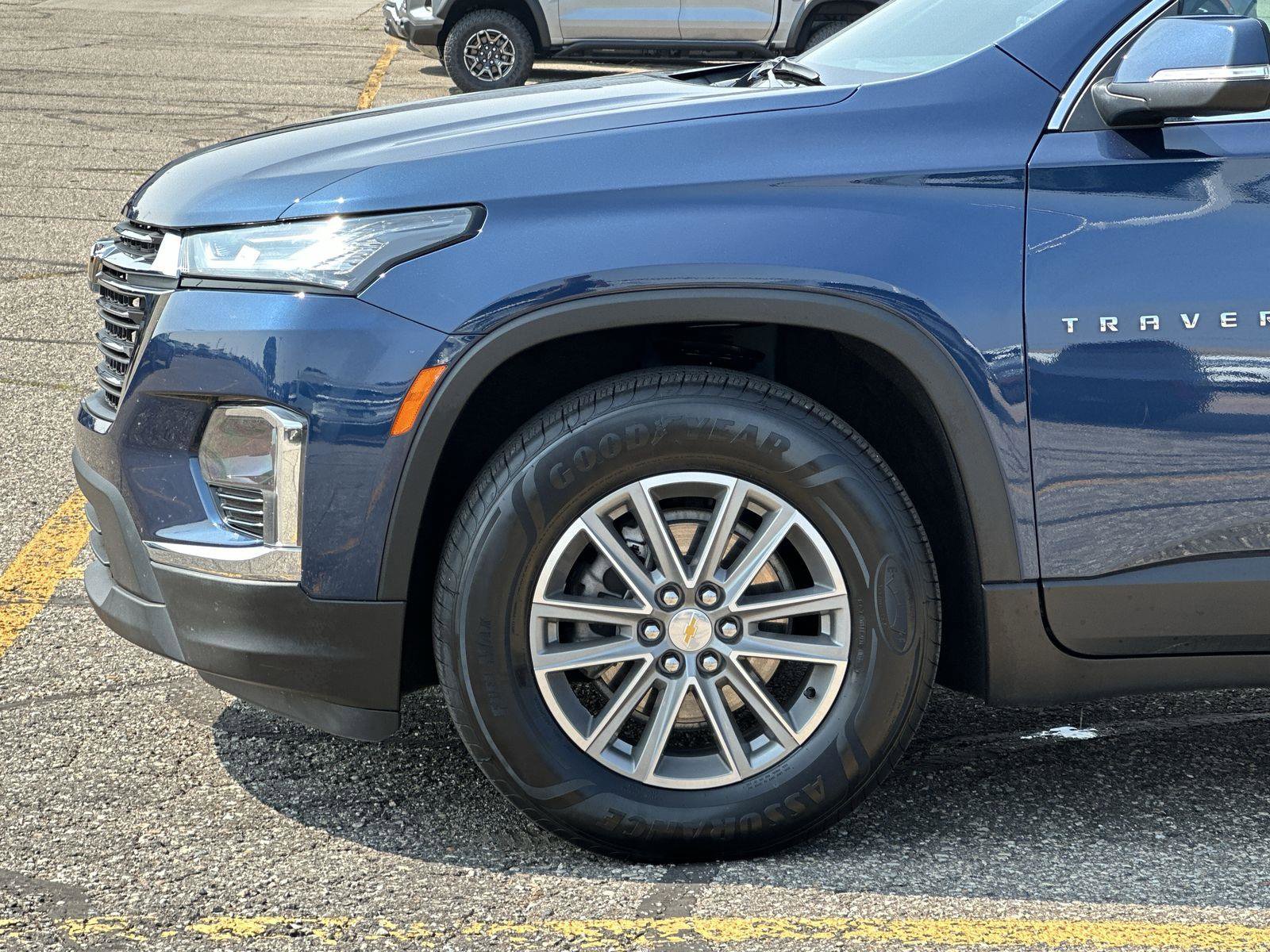 Used 2022 Chevrolet Traverse LT image 33