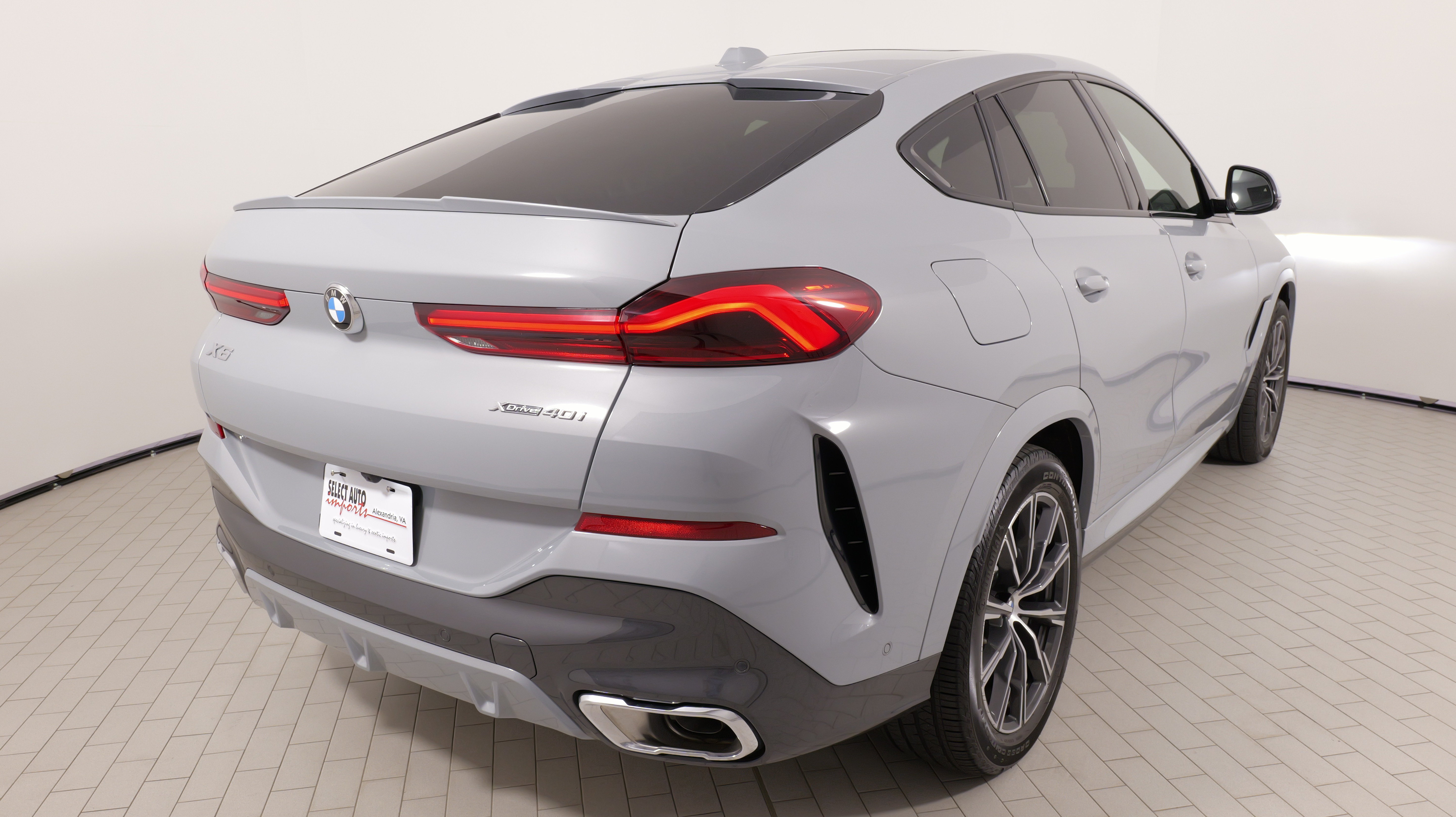 Used 2026 BMW X6 xDrive40i AWD/4WD image 13