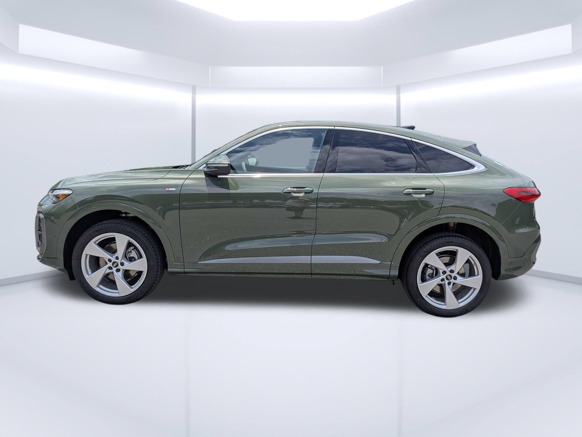 New 2026 Audi Q5 Premium Plus AWD/4WD image 6
