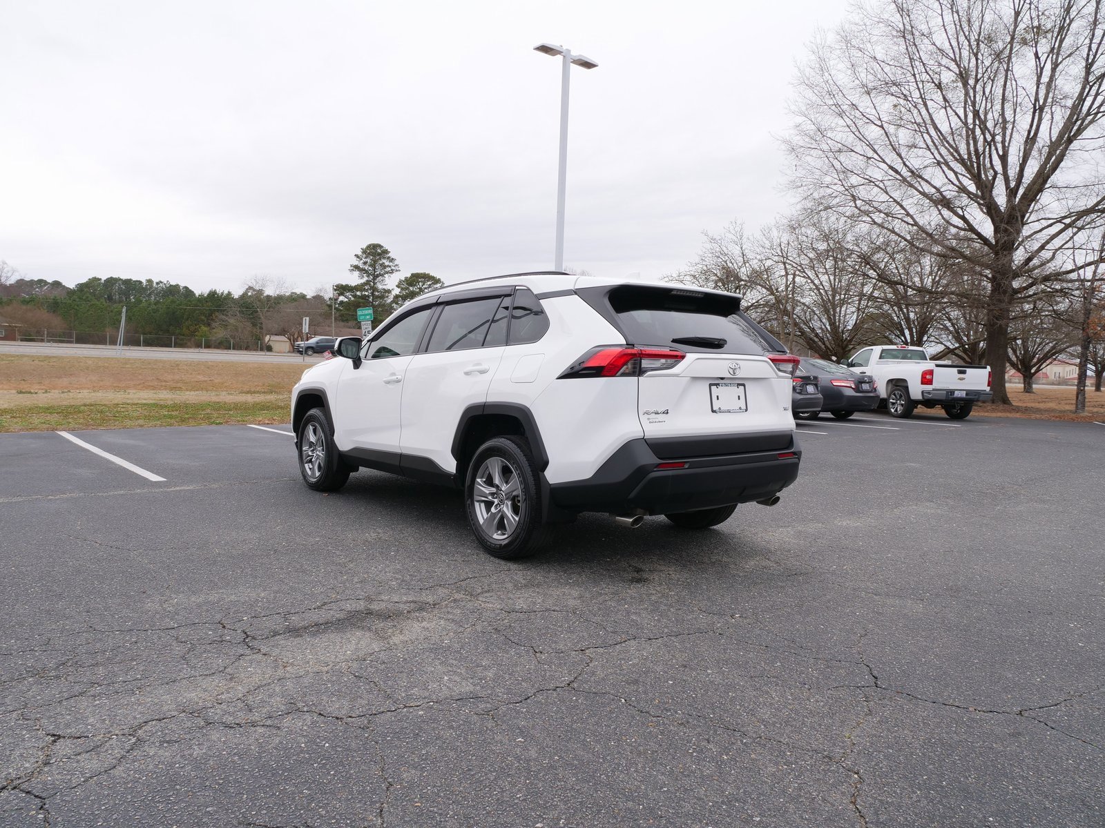Used 2024 Toyota RAV4 XLE w/ Convenience Package image 6
