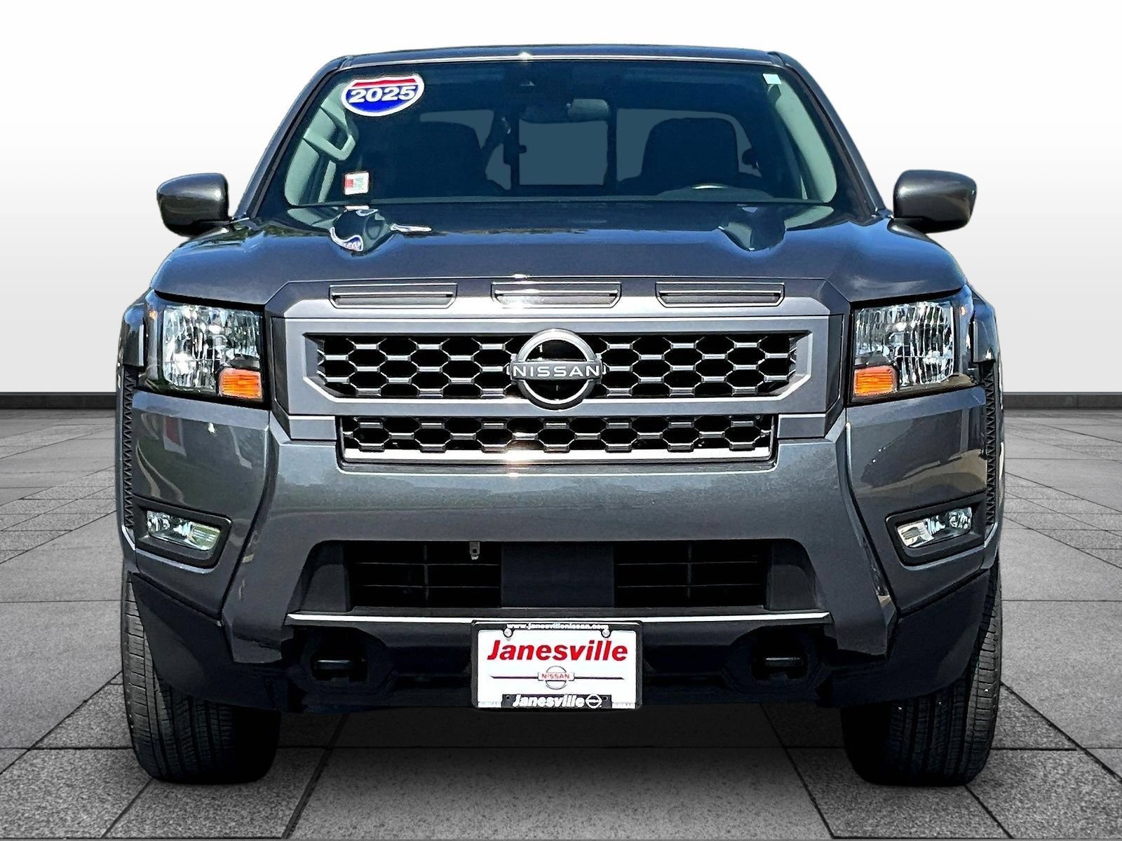 Certified 2025 Nissan Frontier SV w/ SV Convenience Package AWD/4WD image 2