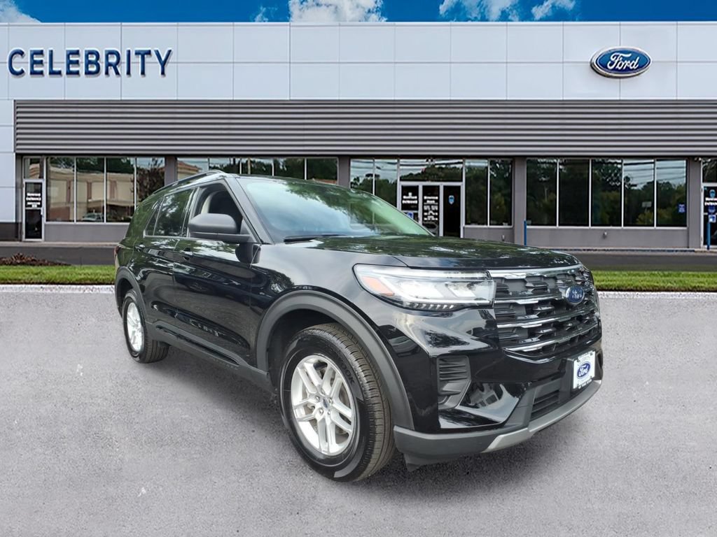 Used 2026 Ford Explorer Active AWD/4WD image 1