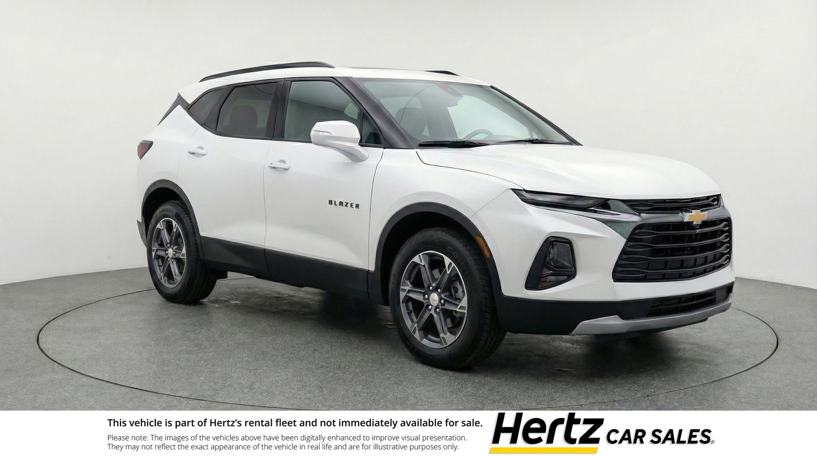 Used 2025 Chevrolet Blazer LT image 1