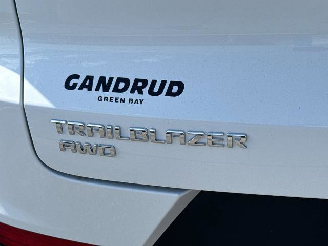 Used 2024 Chevrolet TrailBlazer LT w/ Convenience Package AWD/4WD image 8
