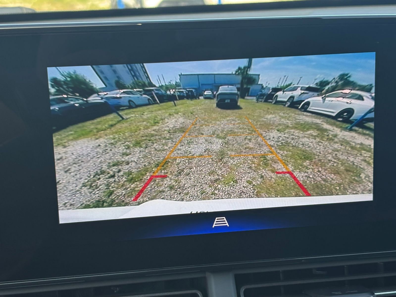 Used 2025 Chevrolet Trax LT image 24