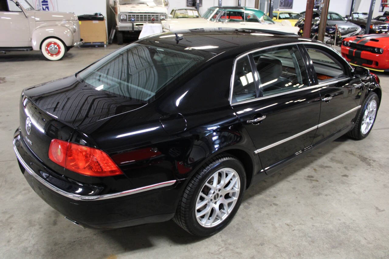 Used 2004 Volkswagen Phaeton V8 AWD/4WD image 19