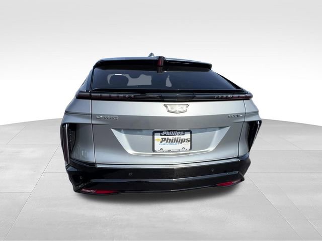 Used 2024 Cadillac Lyriq Luxury AWD/4WD image 5