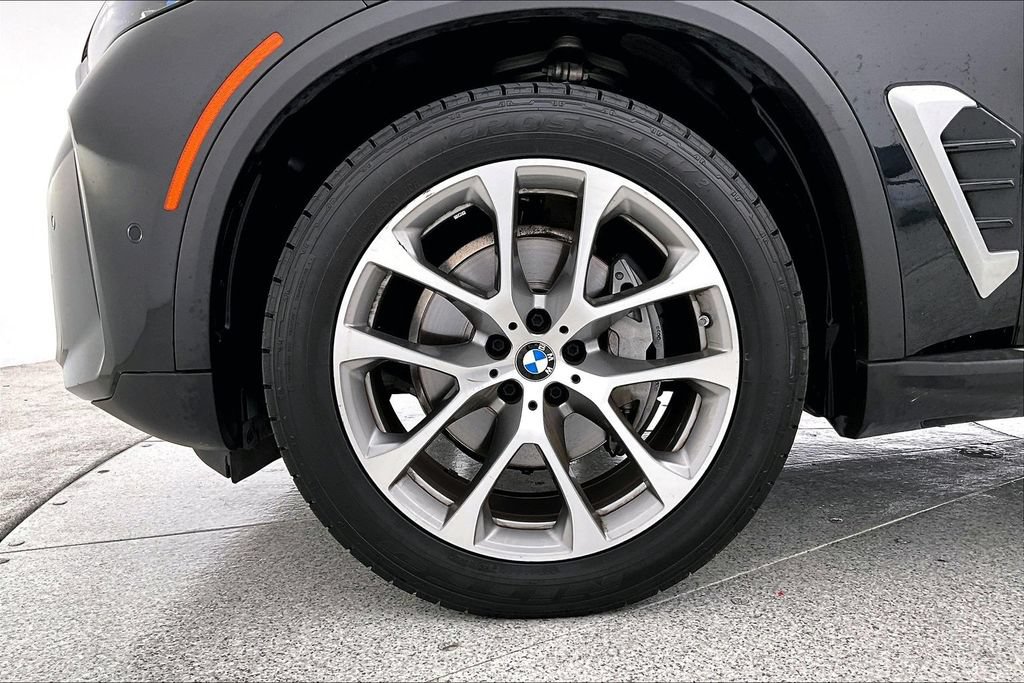 Used 2025 BMW X5 xDrive40i AWD/4WD image 11
