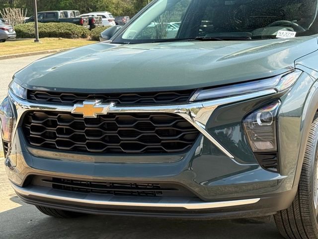 Used 2025 Chevrolet Trax LT FWD image 10