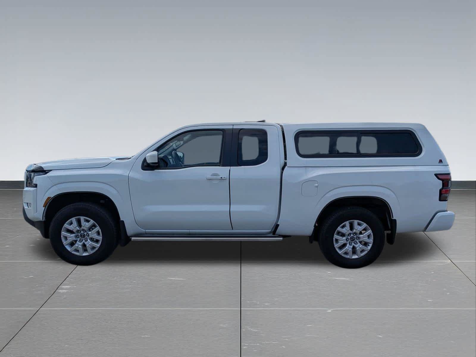 Used 2024 Nissan Frontier SV w/ SV Convenience Package AWD/4WD image 3