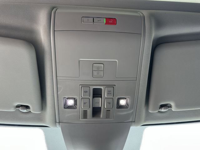Used 2022 Volkswagen Atlas SEL Premium image 28