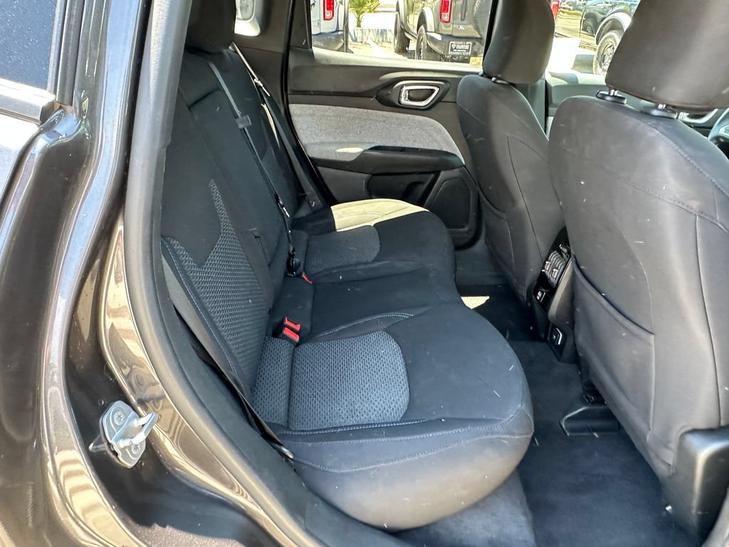 Used 2023 Jeep Compass Sport AWD/4WD image 19