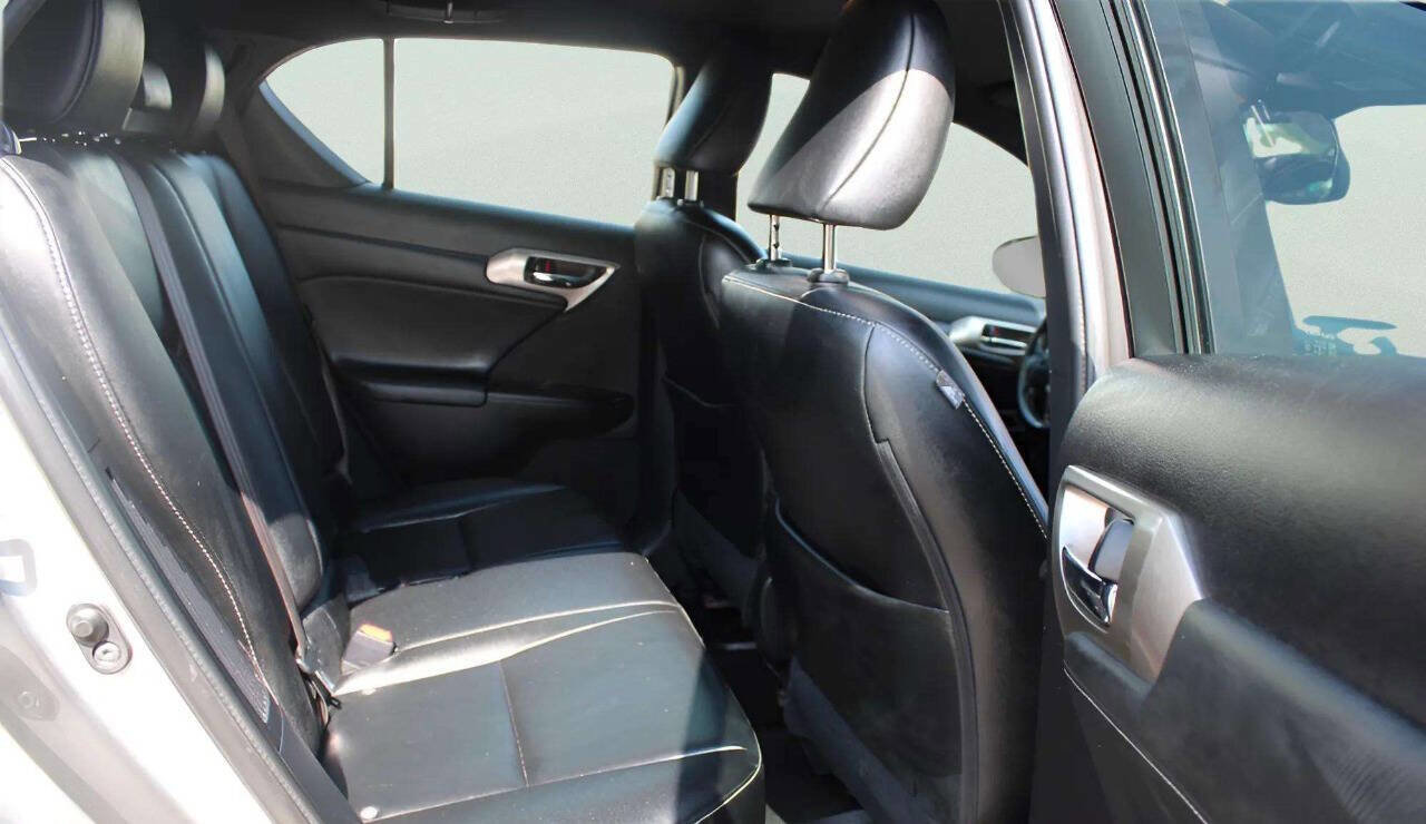 Used 2017 Lexus CT 200h image 15