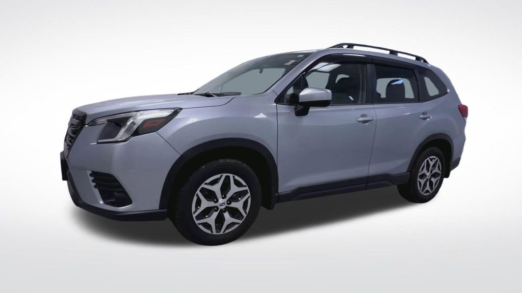 Used 2023 Subaru Forester Premium AWD/4WD image 4