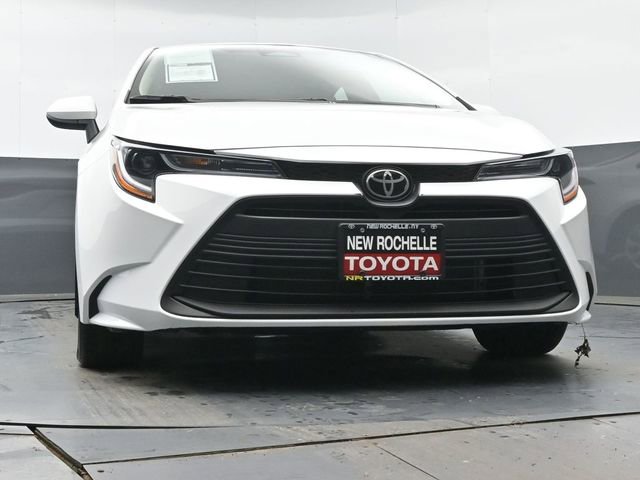 Used 2025 Toyota Corolla LE FWD image 33