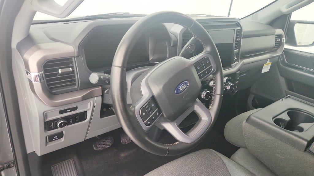 Used 2025 Ford F150 XLT w/ Equipment Group 301A Standard AWD/4WD image 13