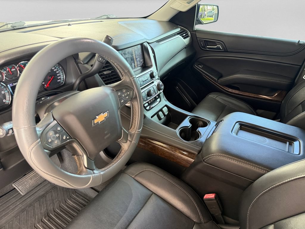 Used 2019 Chevrolet Suburban LT RWD image 14