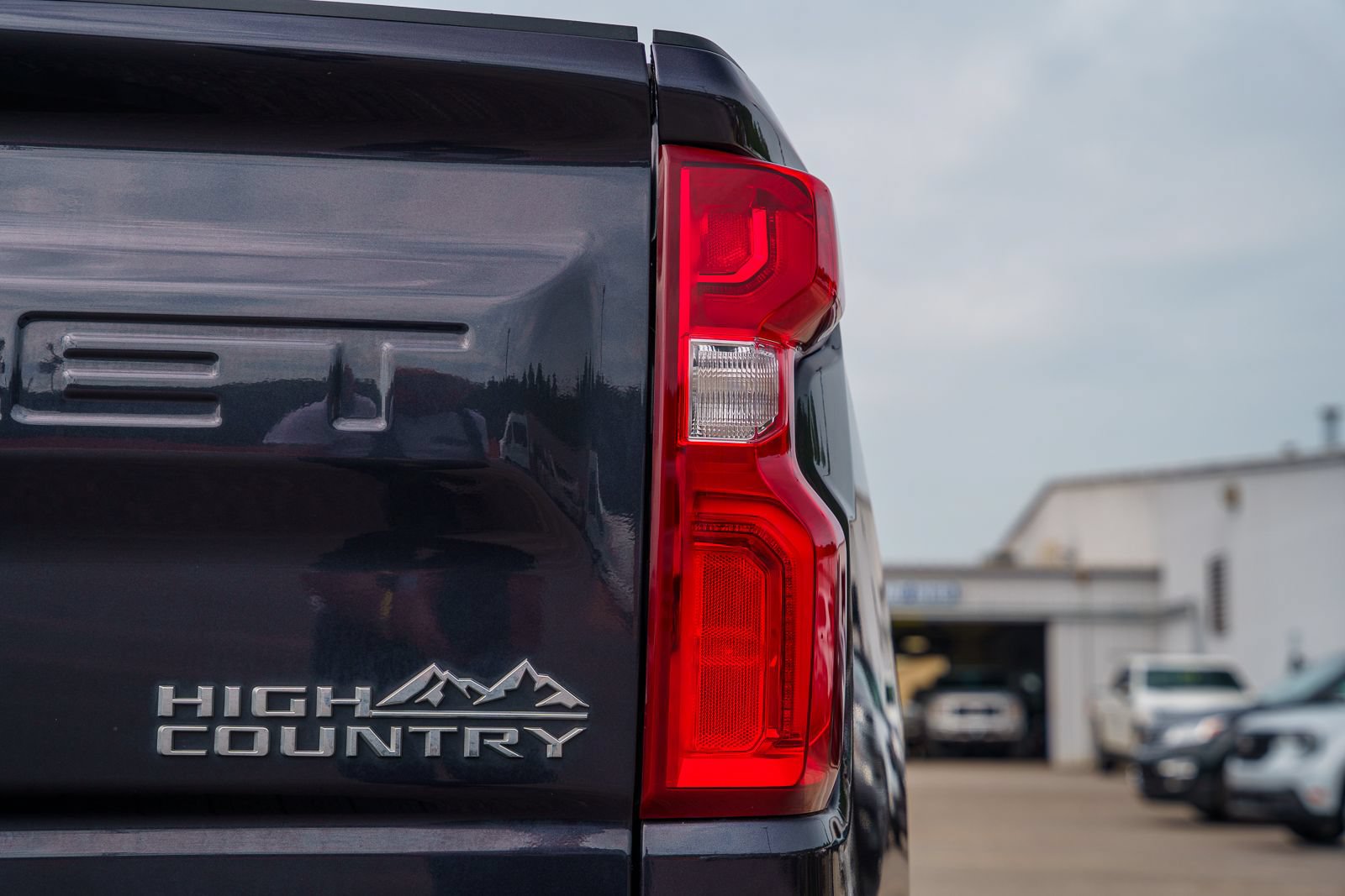 Used 2024 Chevrolet Silverado 1500 High Country w/ Technology Package AWD/4WD image 22