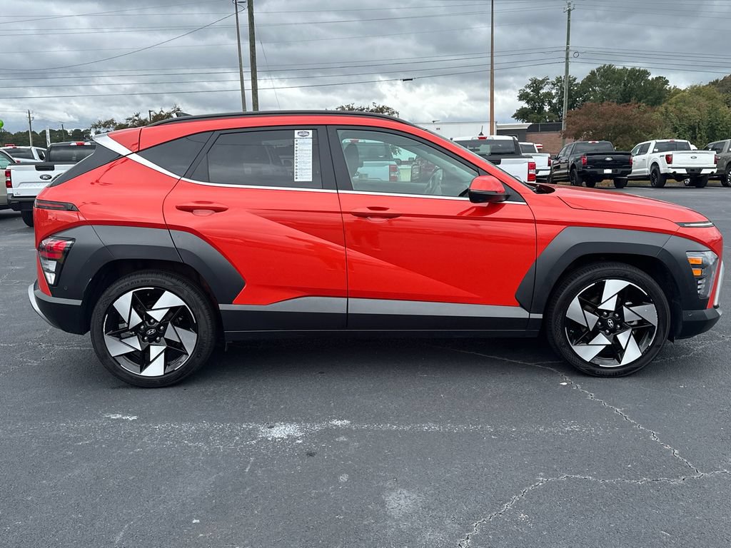 Used 2024 Hyundai Kona Limited FWD image 2