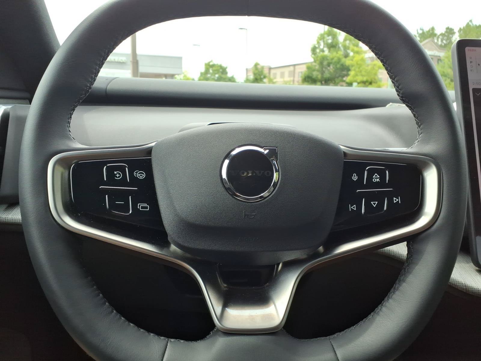Certified 2025 Volvo EX30 Plus w/ Climate Package AWD/4WD image 26