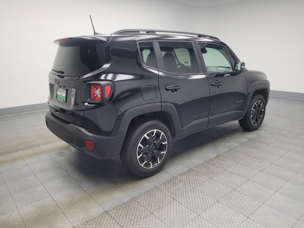 Used 2023 Jeep Renegade Latitude AWD/4WD image 10