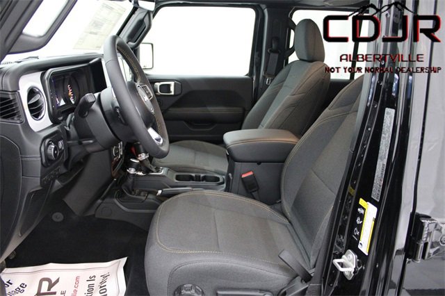 Used 2024 Jeep Wrangler Sahara w/ Technology Group image 11