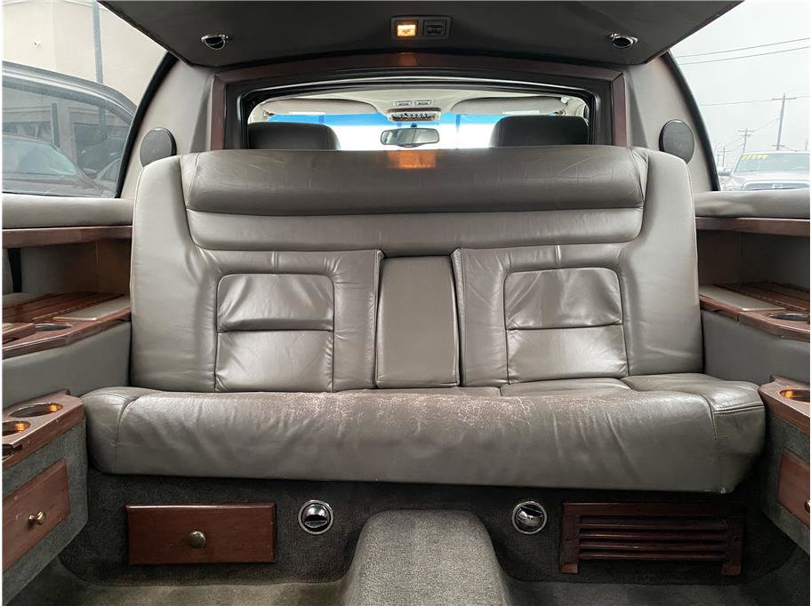 Used 1998 Cadillac De Ville Limousine image 19