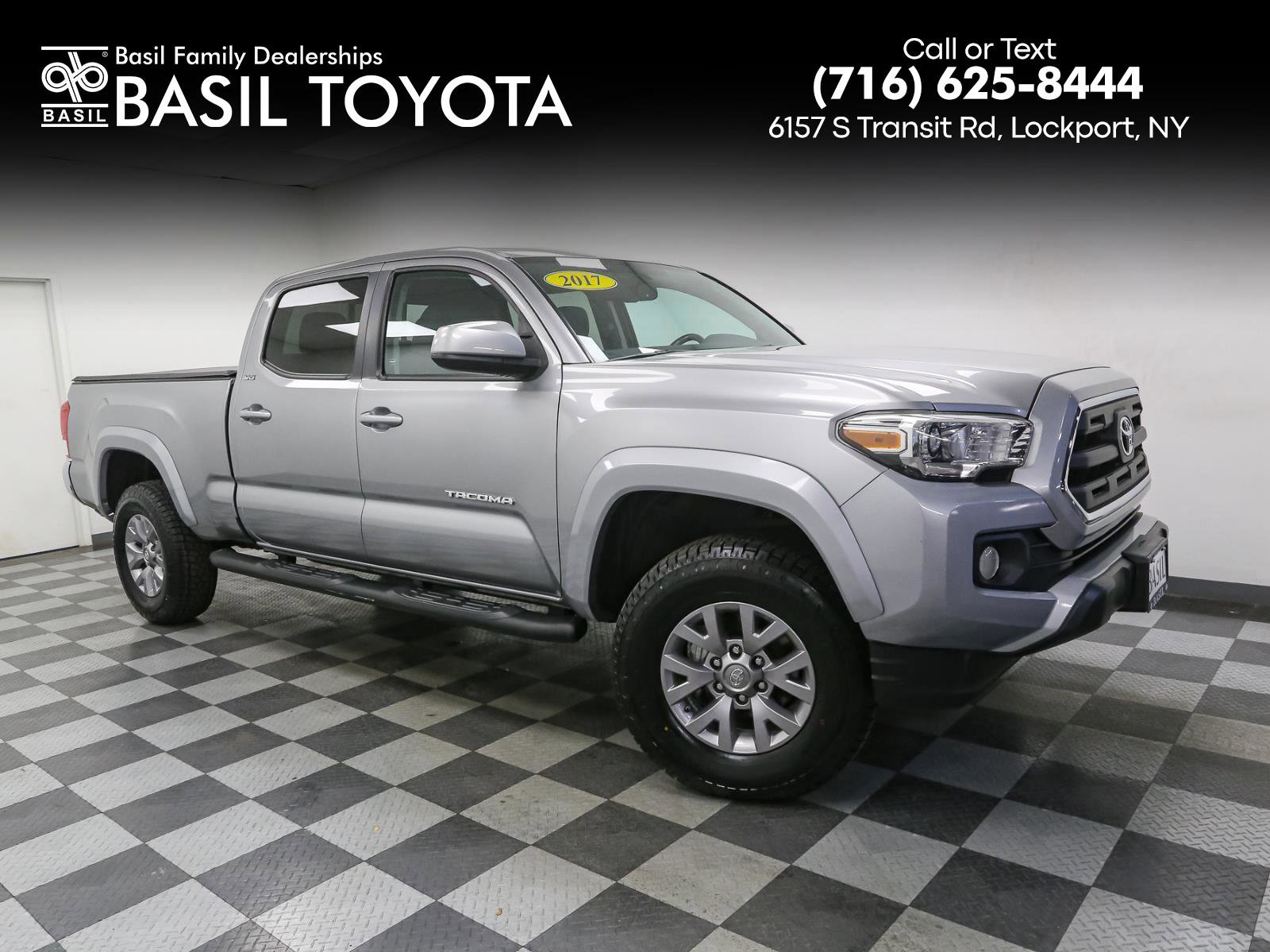Used 2017 Toyota Tacoma SR5 image 1