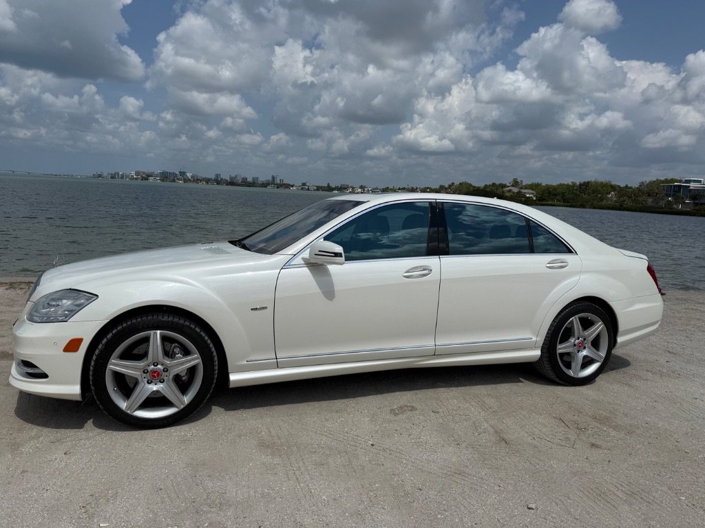 Used 2011 Mercedes-Benz S 400 w/ Sport Pkg image 1