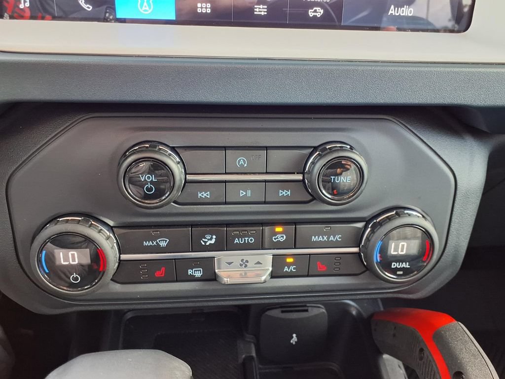 Used 2025 Ford Bronco Heritage Edition AWD/4WD image 13