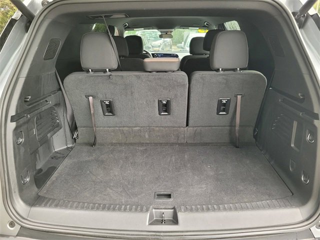 Used 2025 Chevrolet Traverse LT image 23