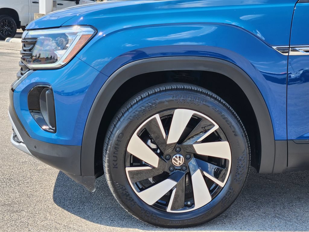 Used 2026 Volkswagen Atlas Cross Sport SE FWD image 9