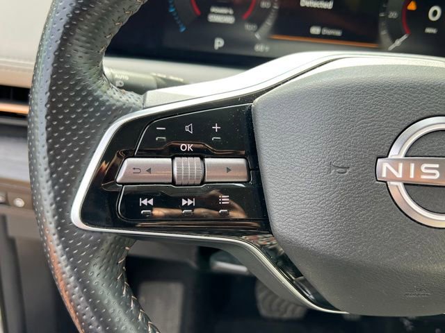 Used 2023 Nissan Ariya AWD image 22